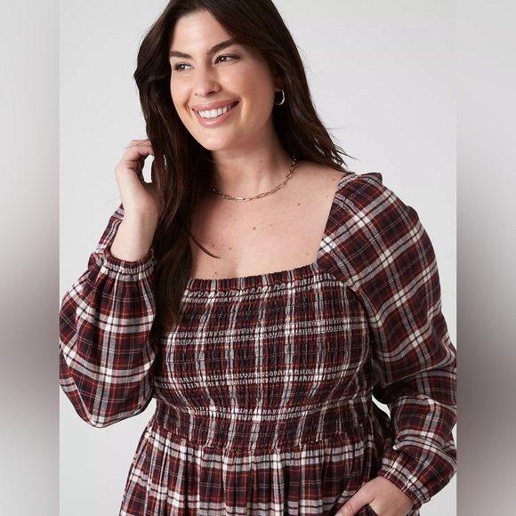 Square-Neck Smocked Plaid Midi Dress - Picture 3 of 3